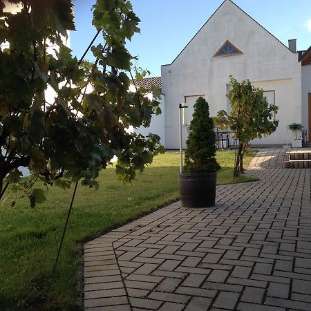 Winzerhof Klua Hoada Apartman Illmic Kültér fotó